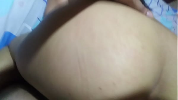 Culona cogida en silencio