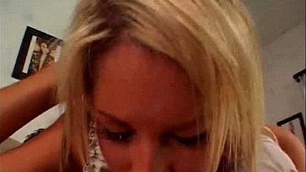 Teen blonde doing a great blowjob  