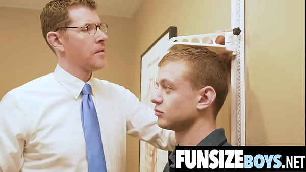 Biggest dick doctor stuffs twink teenie's smooth warm butthole 