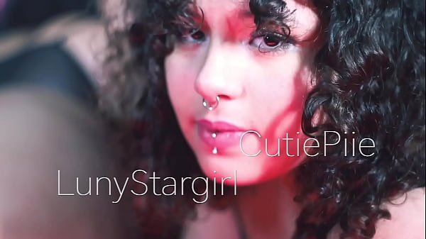 BBW Lesbian Foot Worship & Huge Dildo Masturbation