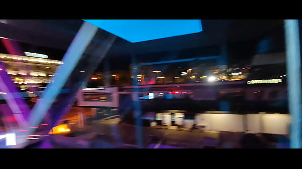 Benvenuti sulla ruota Panoramica,, Maya stiamo rischiando di farci vedere.