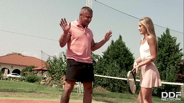 Teen Tiffany Tatum Fucked Outdoor