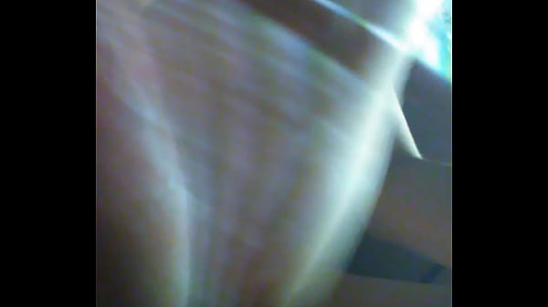 Me masturba de carrerita la amiga de mi esposa  