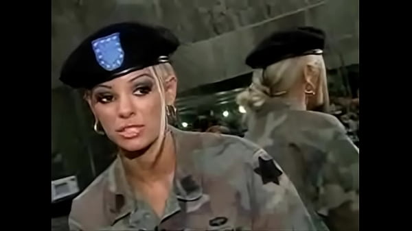 Carmen Luvana - Stripping