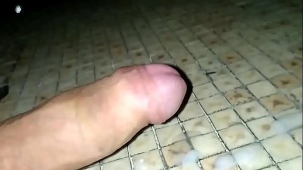 Cumming a river at the roof by night