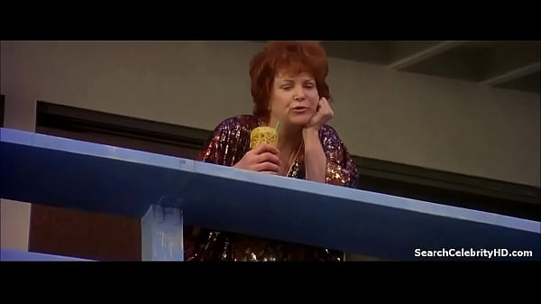 Lori Singer in Short Cuts 1993