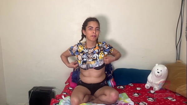 &iexcl;Mi vecina me env&iacute;a su video desde su habitaci&oacute;n! &iexcl;Lo comparto!