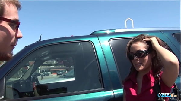 Her lush curves shiver while the big dicked guy is pounding the horny nilf