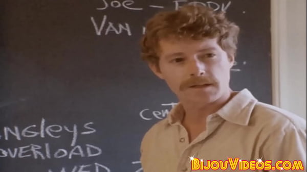 Raunchy dick rider takes it in the ass 