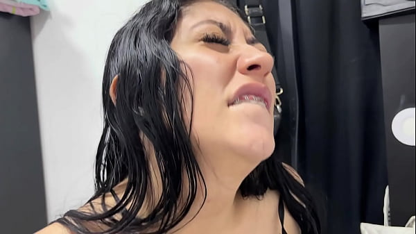 esa rica puta en la casa de mi madrastra