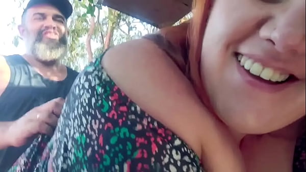 Fudeu a gostosa na estrada de terra