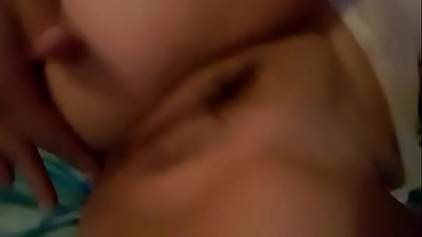 Puta meti&eacute;ndose el dedo