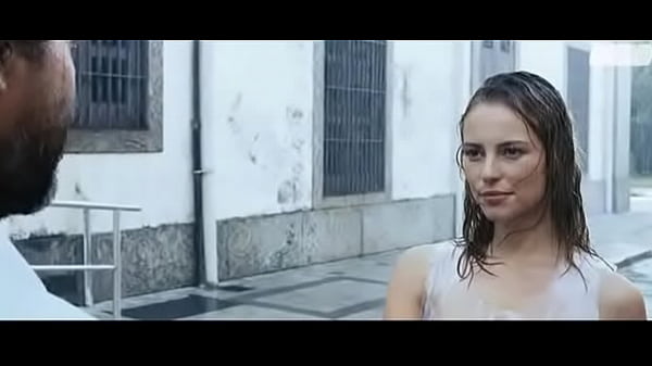 Paola Oliveira nua e gostos&iuml;&iquest;&frac12;ssima em Budapeste de Chico Buarque