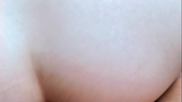 Esposa se deja follar por su amante por el culo para no embarazarse 