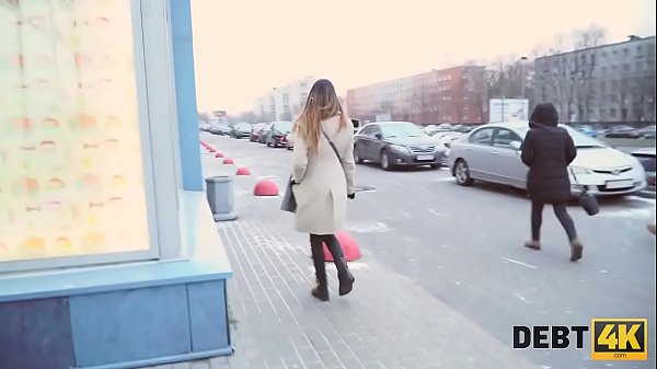 DEBT4k. Genialer Teenager Roxy Lips zufriedener Mann