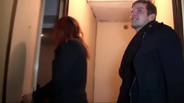 Casting couch of an amateur Parisian couple