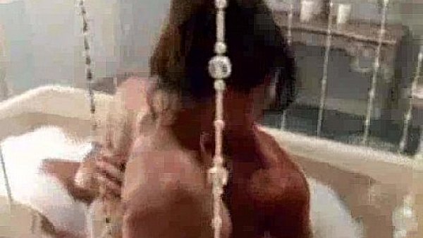 Krista Allen bathtub sex  