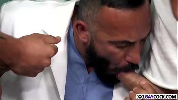 Alessio Romero gets analized by Brett Bradley