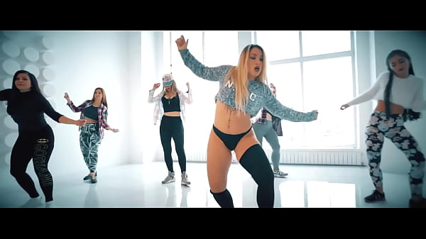 Swagrussianpanda twerk