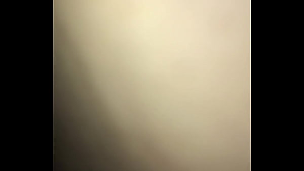 d&aacute;ndole a la nena