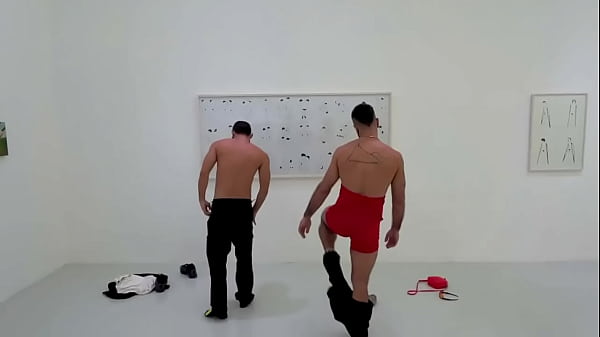 Boys! Boys! Boys! Exposi&ccedil;&atilde;o sobre a nudez, de Francisco Hurtz na Galeria Verve em S&atilde;o PauloCom fernando brutto  