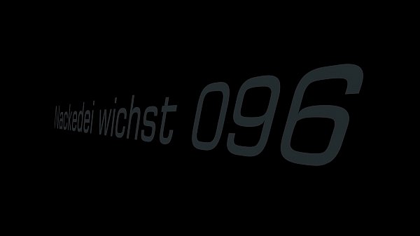 Nudeboy is wanking 096