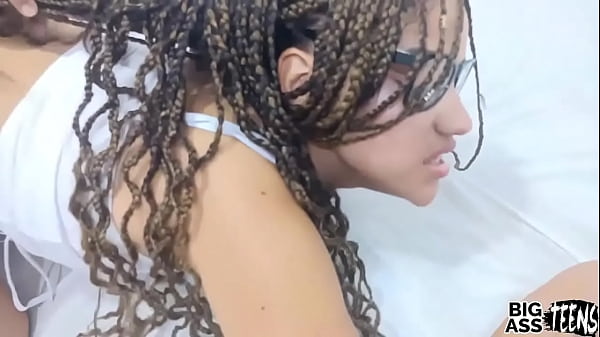 Milf caliente follando con su Hijastro le entrega su culo con crempie en el co&ntilde;o sex Anal Xvideos Big Ass. 