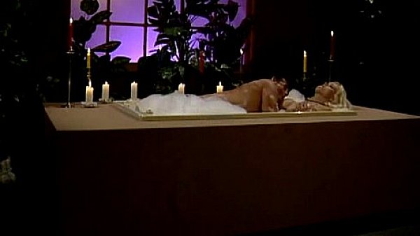 Metro - Hotel Fantasy - scene 3 - extract 1 