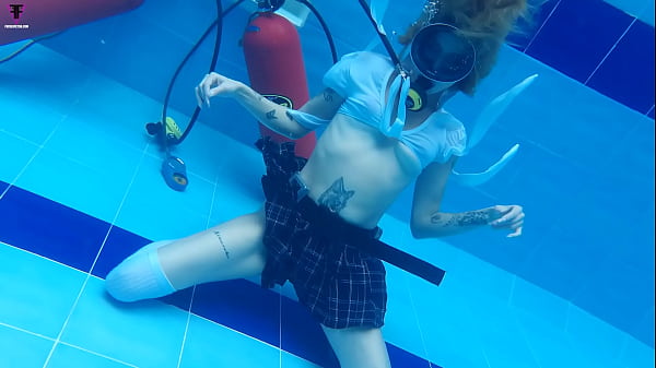 Hot skinny blonde pool scuba New scene w49  