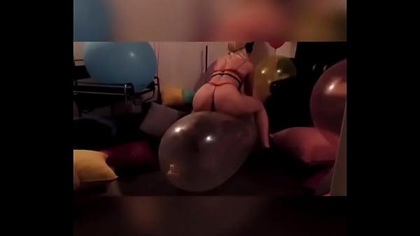 Ella cabalga un superglobo