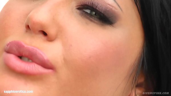 Givemepink part of Sapphix present Lina masturbating