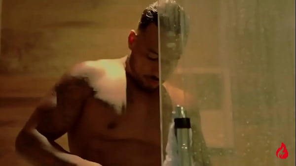 PAU MARCANDO NA CUECA MOLHADA