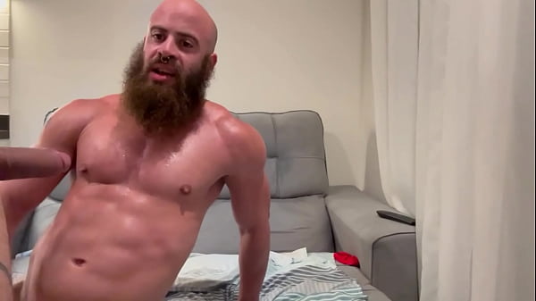 TIAGO GA&Uacute;CHO - FODENDO O PAU DO CARECA TATUADO DE CALCINHA - SEXO GAY BAREBACK - MUSCULOSO FODENDO O RABO DO GA&Uacute;CHO DOTAD&Atilde;O