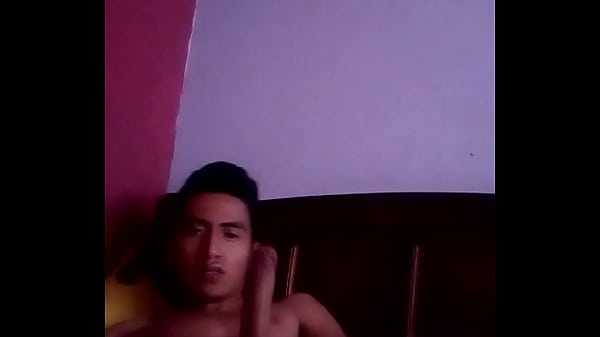 Jovencito dotado guapo