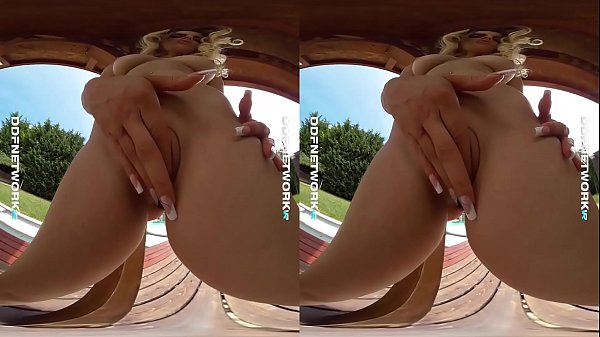 DDFNetwork VR - Poolside VR Striptease with Alice