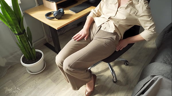 Hot Secretary Teases Camel Toe In Trousers 