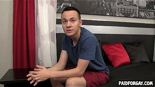 Straight amateur hunk tugs on his cock for some cash 