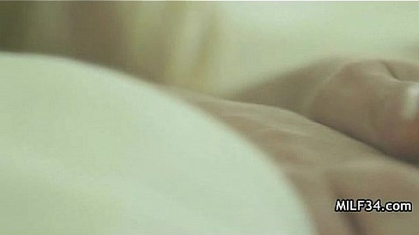 Seriously sexy mom cums hard