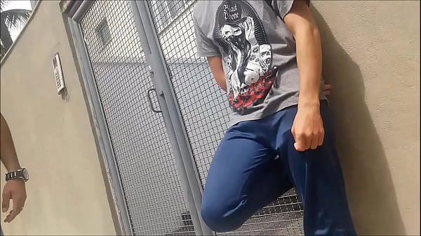 Teen big bulge caught on street  