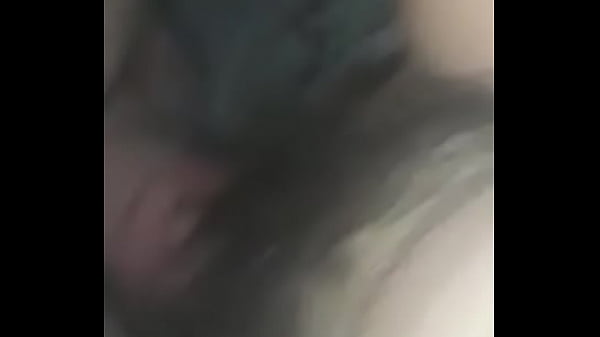 Chica tendiendo sexo