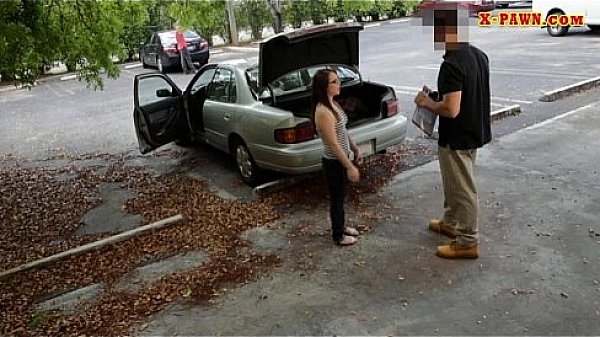 Babe pawns her BFs stuff and gets banged by horny pawn guy