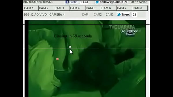 Yuri e Laisa fazem sexo sob o edredom no quarto do li&Acirc;&shy;der  (16.02.2012)