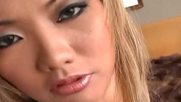 Lana Croft gives nice deepthroat