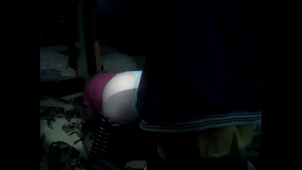 Grabo con el telefono teniendo sexo en el oscuro 