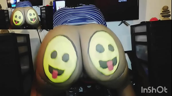 This ass so round watch it bounce  