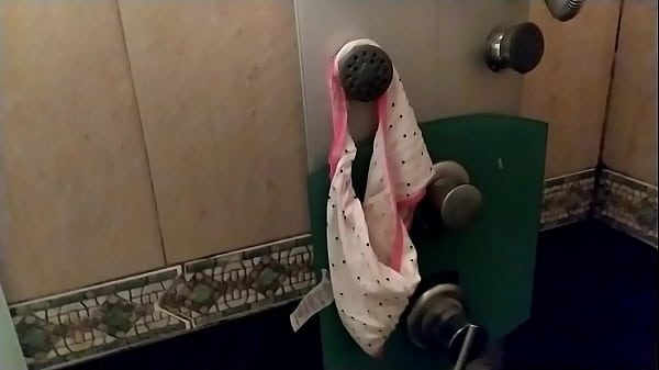 Hermosa braga de hermana, acabo sobre ella