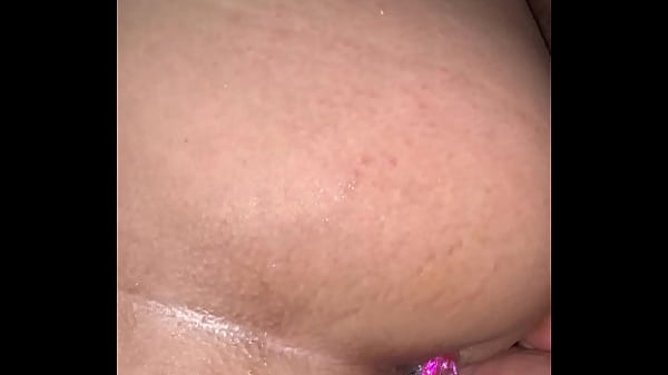 Marido fode esposa plugadinha de 4  