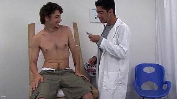 homo dude comes to the doctor gay porn