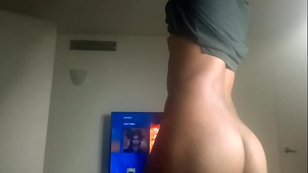 Queen Shaking That Potential 