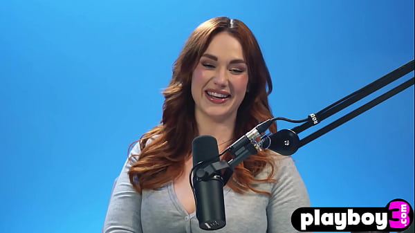 Sexy big butt MILF enjoyed  solo action and masturbation  